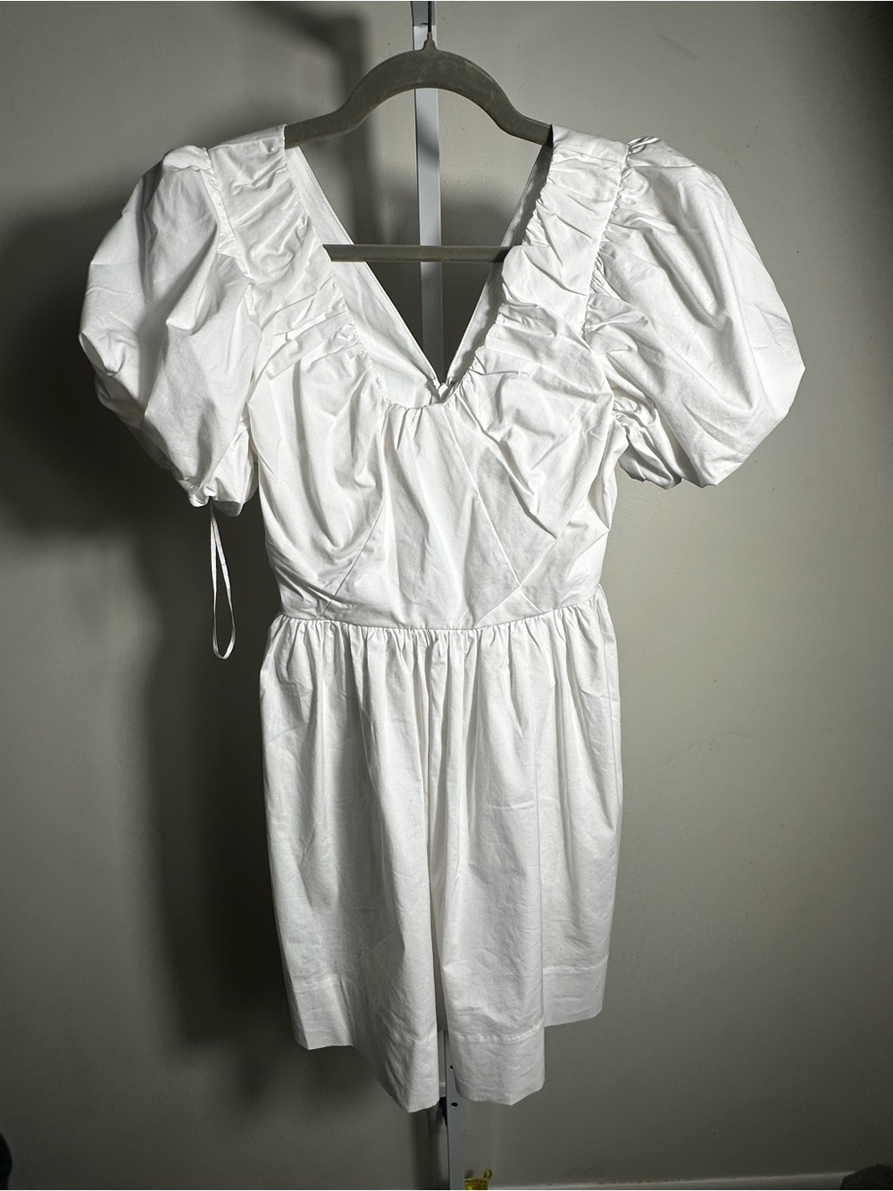 349. Express White Puff-Sleeve V-Neck Dress - Classic Feminine Style